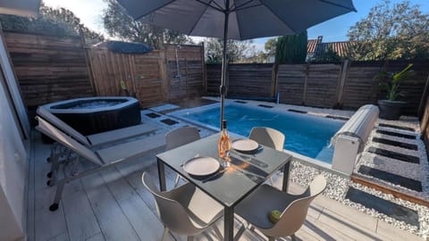 Gîtes Domaine de la Chapelle Apartment in Roquefort-les-Pins