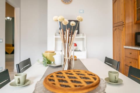 Sage&Rosemary Home - with Garden by Pleiades Home Apartment in Pisa