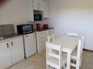 Spacious 1bed + braai 13km to Paternoster beach Apartment in Western Cape