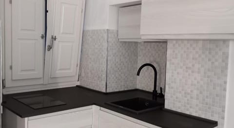 Casa Isabella DEluxe Studio Apartment in Monterosso al Mare