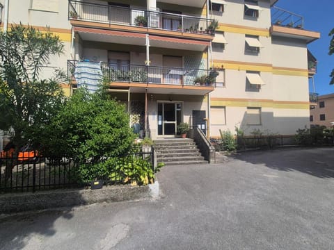 SANTA MARIA Close to Golf Executive Flat Apartment in Rapallo