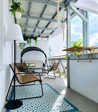 Urban Jungle Riesiger Balkon | Parken Arbeitsplatz Apartment in Offenbach