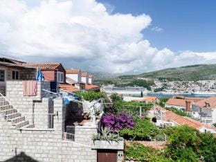 Guest House Misita - One Bedroom Apartment with Balcony and Sea View Apartment in Dubrovnik