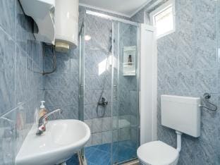 Apartment  Rooms Alan - Double Room with Shared Bathroom 1 Apartment in Dubrovnik