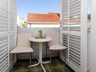 Guest House Ljubica - Double Room with External Bathroom -1 Apartment in Dubrovnik