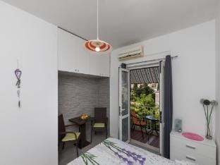Guest House Bradas-Double Room with Shared Bathroom No3 Apartment in Dubrovnik