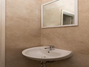 Guest House Bradas-Double Room with Shared Bathroom No3 Apartment in Dubrovnik