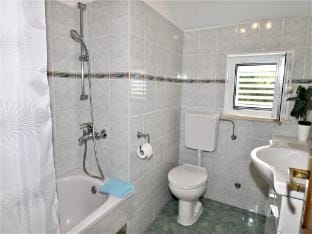 bedroom apartment with garden Apartment in Srebreno