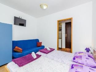 Apartments  Rooms Mihajica- Comfort Studio Apartment with Balcony and Sea View Apartment in Cavtat