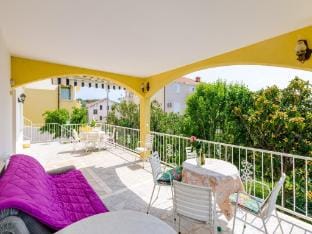 Villa Bind - Basic Double Room with Patio and Garden View R3 Apartment in Cavtat