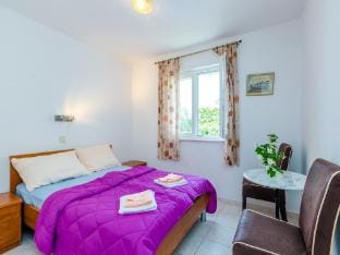 Villa Bind - Basic Double Room with Patio and Garden View R3 Apartment in Cavtat