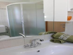 Holiday House Pine Tree - Three Bedroom Holiday Home with Pool Vacation rental in Split-Dalmatia County