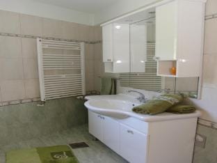 Holiday House Pine Tree - Three Bedroom Holiday Home with Pool Vacation rental in Split-Dalmatia County