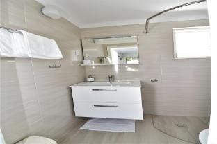 Guest House Kanjuo - Studio Apartment with Terrace and Garden View Apartment in Srebreno