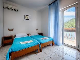 Apartments Malo Lago - One-Bedroom Apartment with Balcony and Sea View - 2nd floor Apartment 5 Apartment in Dubrovnik-Neretva County