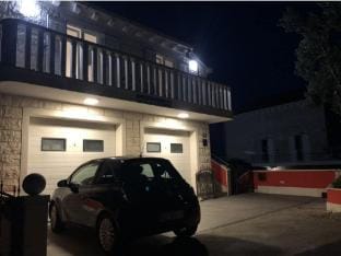 Apartments Subrenum - Comfort Two Bedroom Apartment with Terrace and Sea View A2 Apartment in Mlini