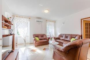 Apartment Magdalena - Three Bedroom Apartment Apartment in Split-Dalmatia County