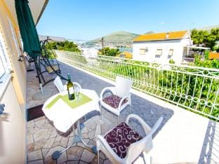 Apartments Ivana TR - Studio with Balcony and Sea View A4 Apartment in Trogir