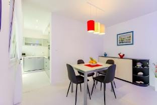 Studio Luce Mala ST - Studio with Terrace Apartment in Split