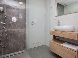 Apartments Dva Galeba - One Bedroom Apartment with Terrace 102 Apartment in Bol