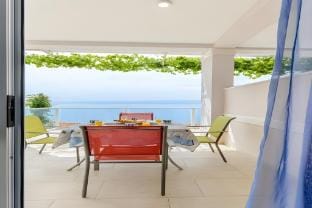 Apartments Hope Dugi Rat - One-Bedroom Apartment with Terrace and Sea View A2 Apartment in Split-Dalmatia County