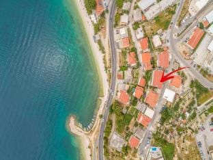 Apartments Hope Dugi Rat - One-Bedroom Apartment with Terrace and Sea View A2 Apartment in Split-Dalmatia County