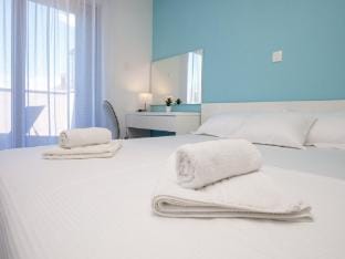 Apartments Dva Galeba - One Bedroom Apartment with Garden Terrace 202 Apartment in Bol