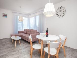 Apartments Dva Galeba - Standard One Bedroom Apartment with Partial Sea View 106 Apartment in Bol