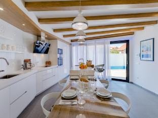 Villa Stone Pearl - Two Bedroom Holiday House with Pool Villa in Split-Dalmatia County