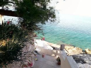 Holiday Home Luna - Two Bedroom Holiday Home with Sea View Vacation rental in Dubrovnik-Neretva County