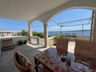 Apartments Dobrila - One Bedroom Apartment with Terrace - A1 Apartment in Dubrovnik-Neretva County
