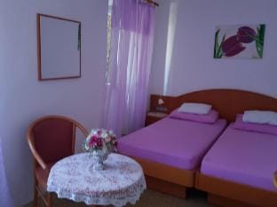 Rooms Milena - Double or Twin Room with External Private Bathroom Apartment in Lopud