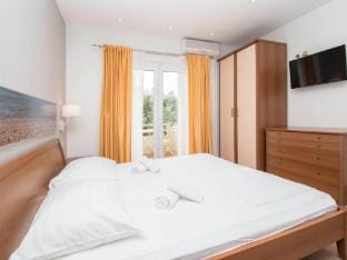 Apartments Antonio - Studio with Balcony 21 - 5 Apartment in Tučepi