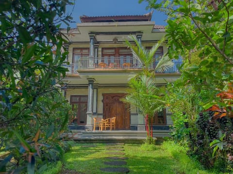 Surya Ubud View and Suites by EPS Bed and Breakfast in Payangan