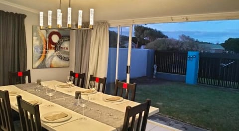25 ON Main Struisbaai Apartment in Western Cape