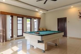 Relaxed Villa with Private Pool near GWK Vacation rental in Kuta Selatan