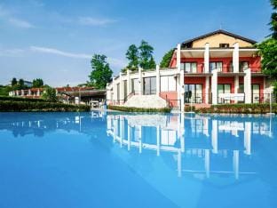 Apartment in Manerba with barbecue Apartment in Manerba del Garda