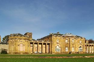 Stylish 3-bed home in Prestwich with free parking Vacation rental in Prestwich