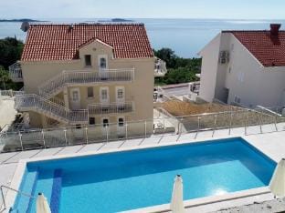 Villa Samba - Double Room with Balcony and Sea View - gasi se Apartment in Plat