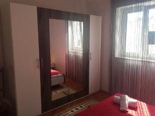 Apartments Roko ST - Standard One Bedroom Apartment with Shared Terrace A1 Apartment in Podstrana