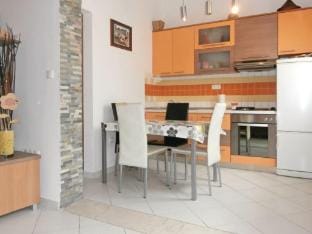 Apartments Roko ST - Standard One Bedroom Apartment with Shared Terrace A1 Apartment in Podstrana