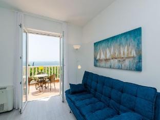 Villa Panorama Dubrovnik A1 - Deluxe One Bedroom Apartment with Terrace and Sea View Apartment in Plat
