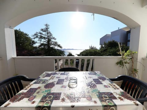 Apartments Melita - Premium Two Bedroom Apartment with Terrace and Sea View A3 Apartment in Zadar