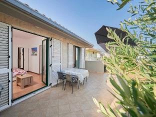 Apartments Vujina - Premium Studio Apartment with Terrace 1 Petra Apartment in Šibenik-Knin County, Croatia