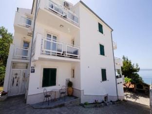 Apartments Bandalo - One Bedroom Apartment with Balcony Apartment in Podstrana