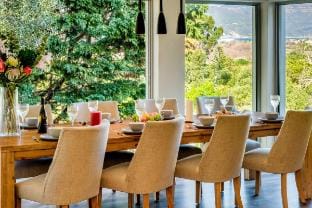 Charming Home with Mountain Views at Rivendell Villa in Cape Town