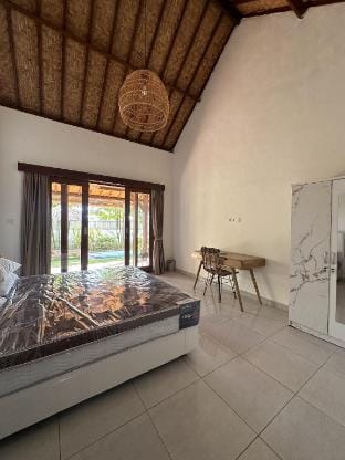 Villa Casa Mani Fieldviews 3 mins to the beach Villa in North Kuta