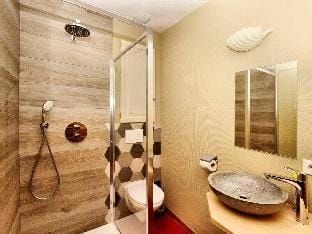 Magnificent Holiday Home in Baronville with Heated Pool  Billiards Vacation rental in Wallonia, Belgium