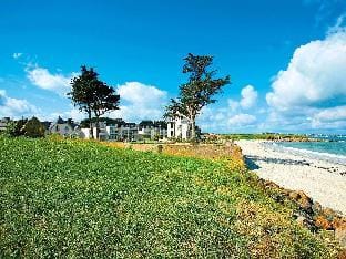 Apartment in Plougasnou with Sea Views Apartment in Plougasnou