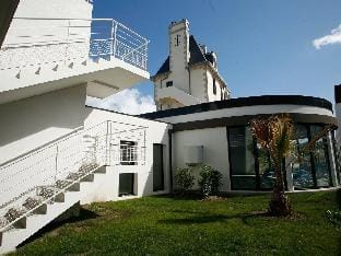 Apartment in Plougasnou with Sea Views Apartment in Plougasnou